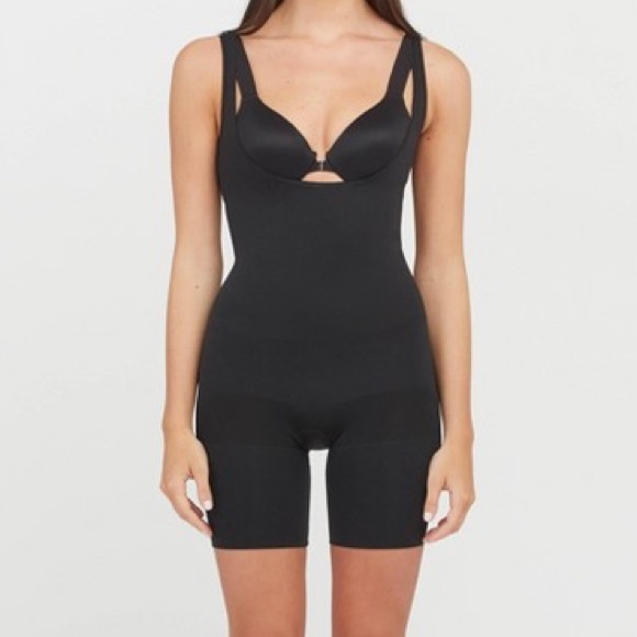 Assets By Spanx | Intimates & Sleepwear | Assets By Spanx Remarkable